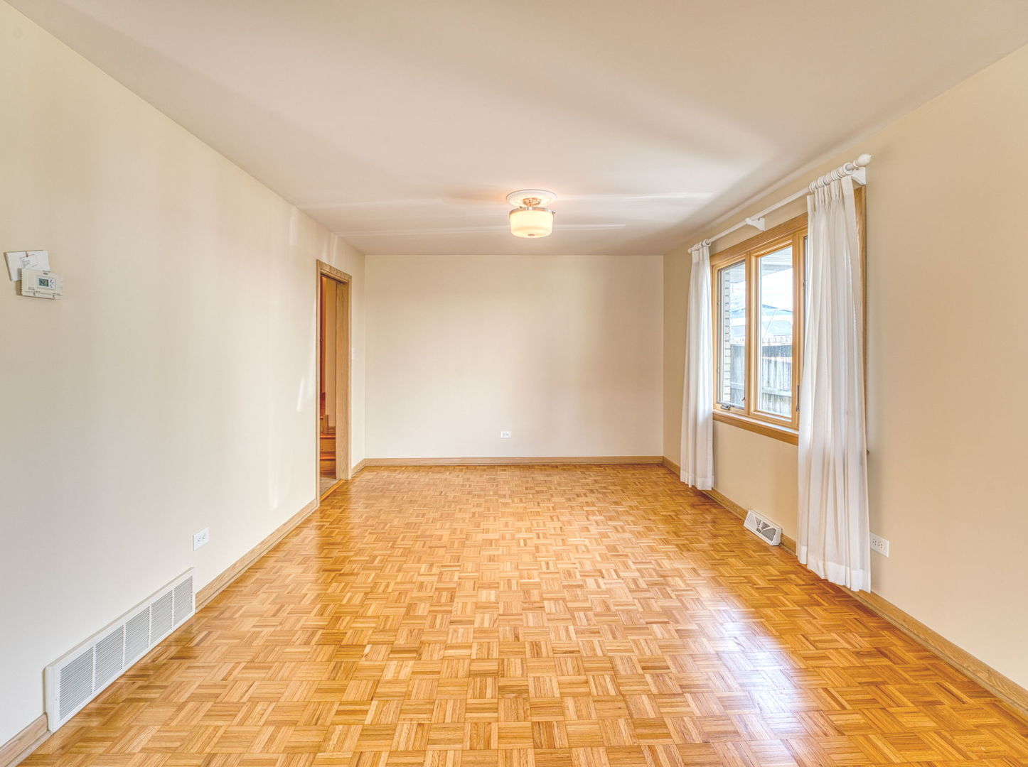 10004 PARKE Avenue, Oak Lawn, IL 60453