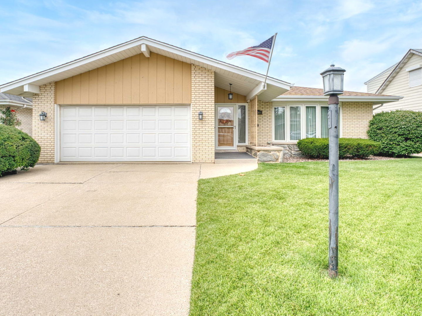 10004 PARKE Avenue, Oak Lawn, IL 60453