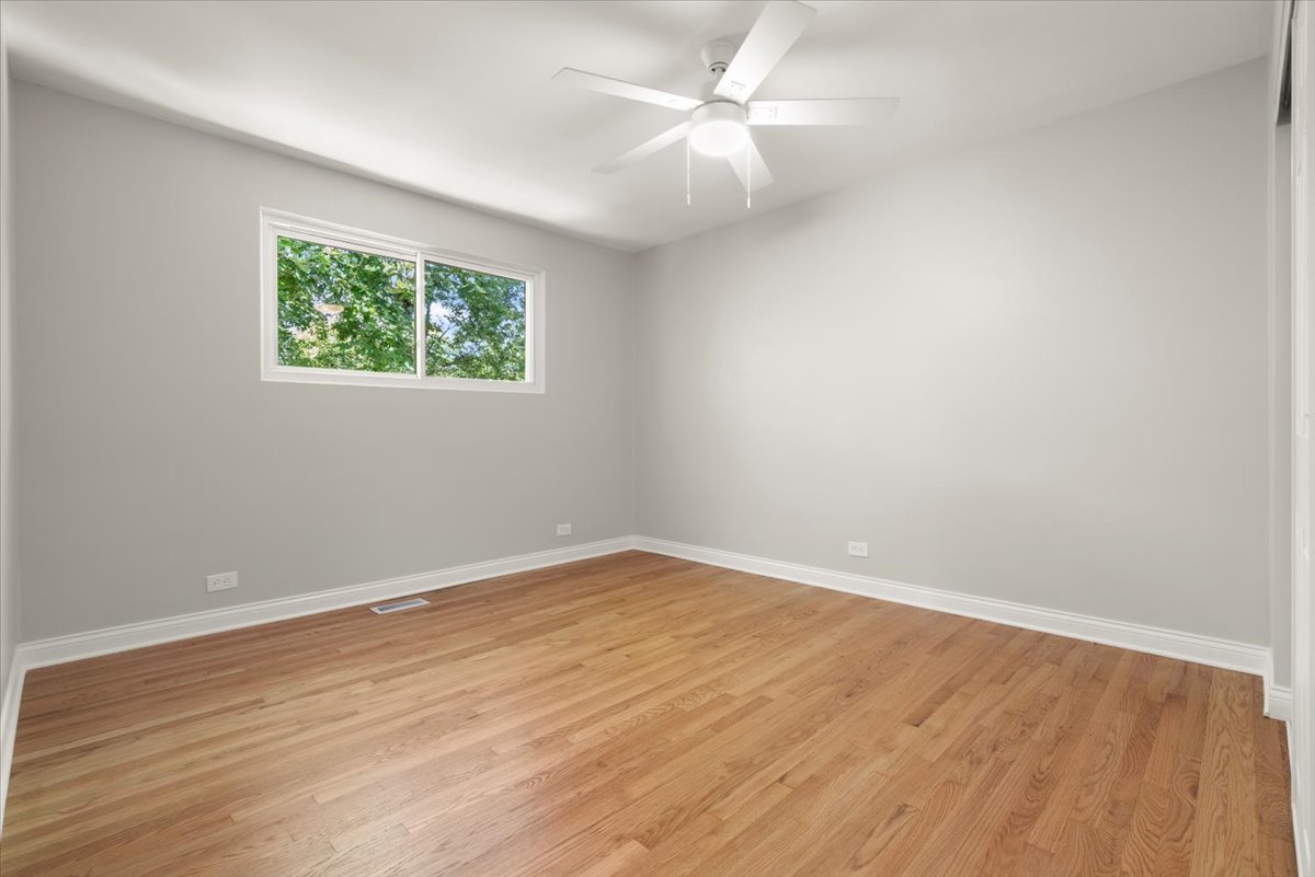 1702 N Drury Lane, Arlington Heights, IL 60004