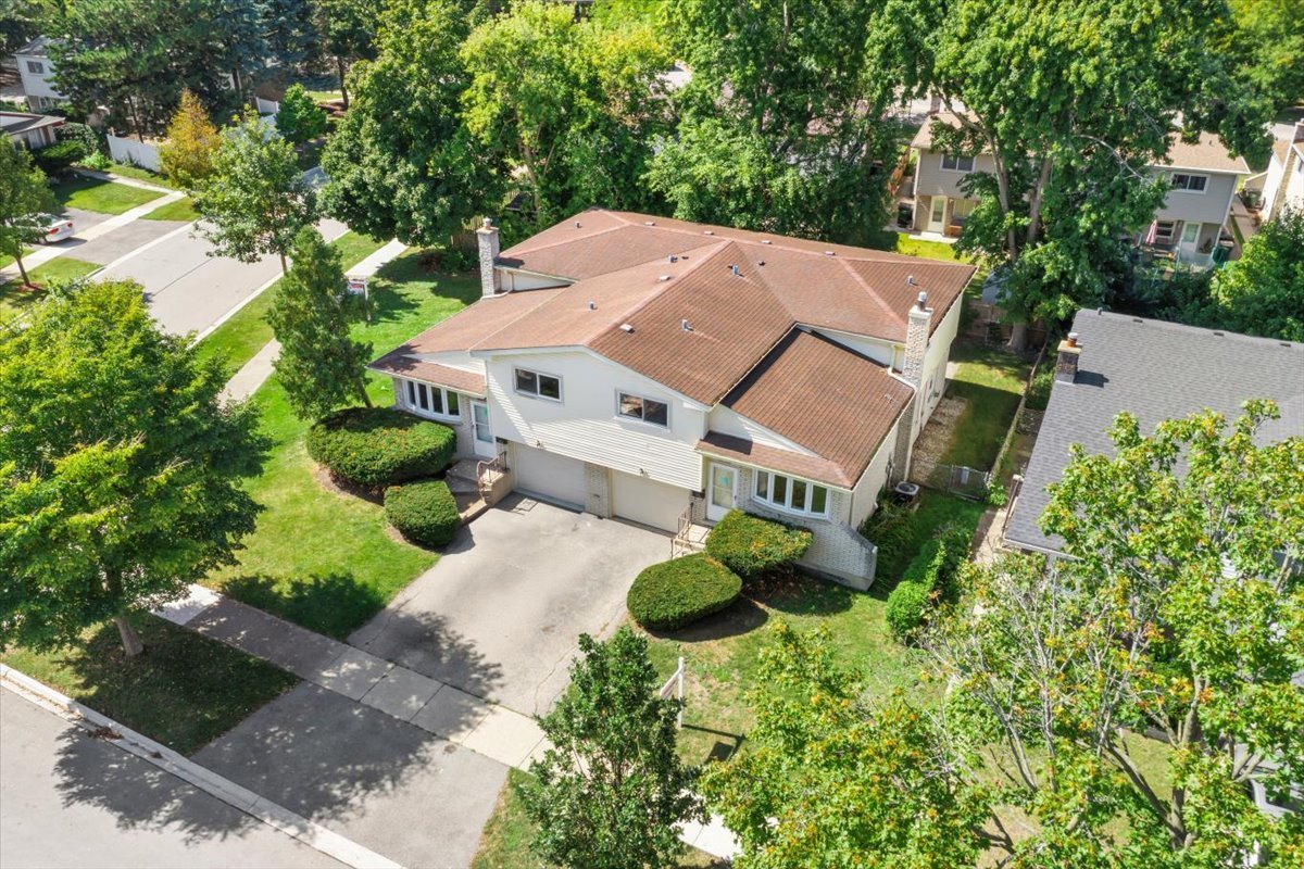 1702 N Drury Lane, Arlington Heights, IL 60004