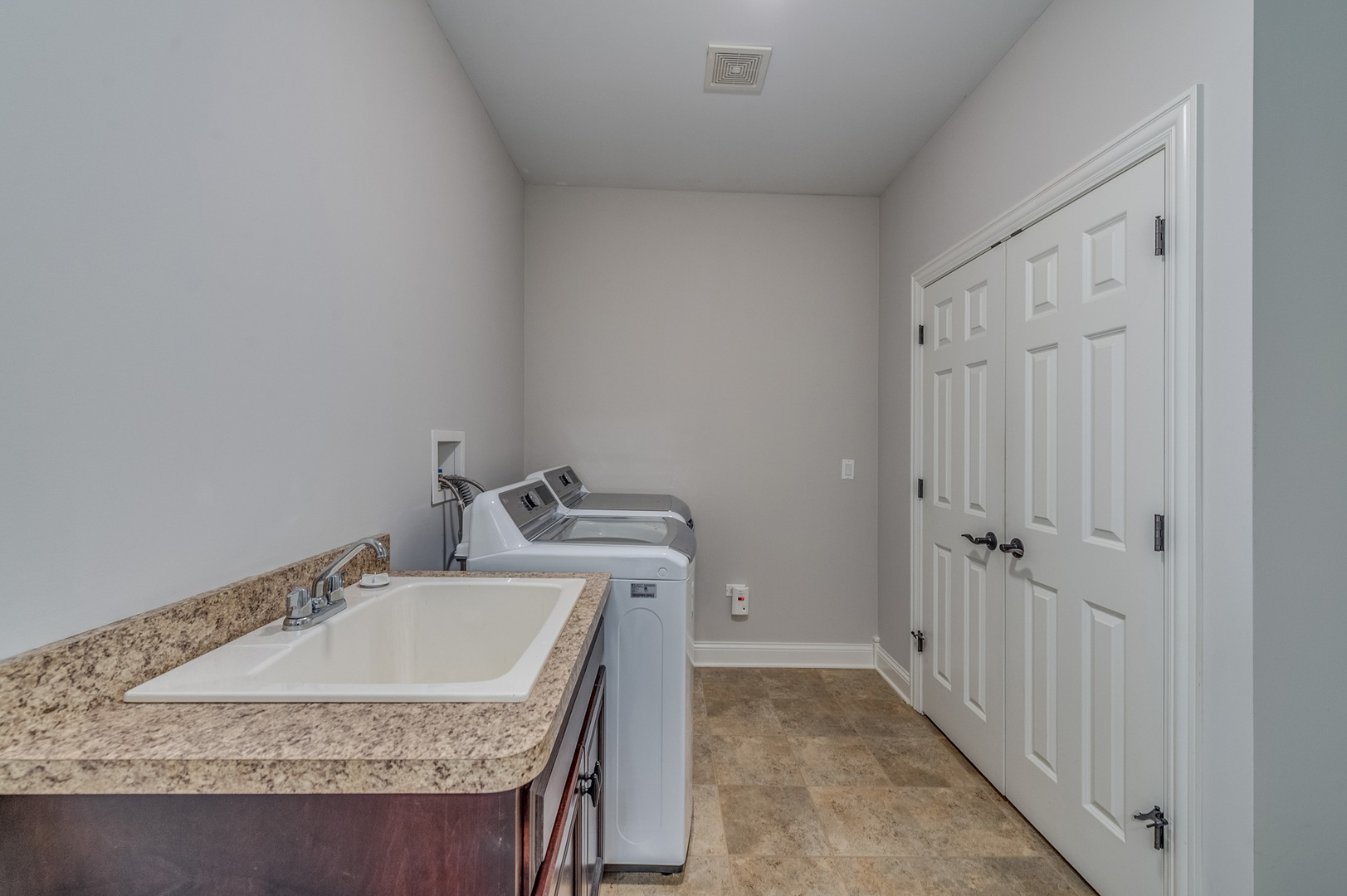 2918 Hapner Way, Batavia, IL 60510