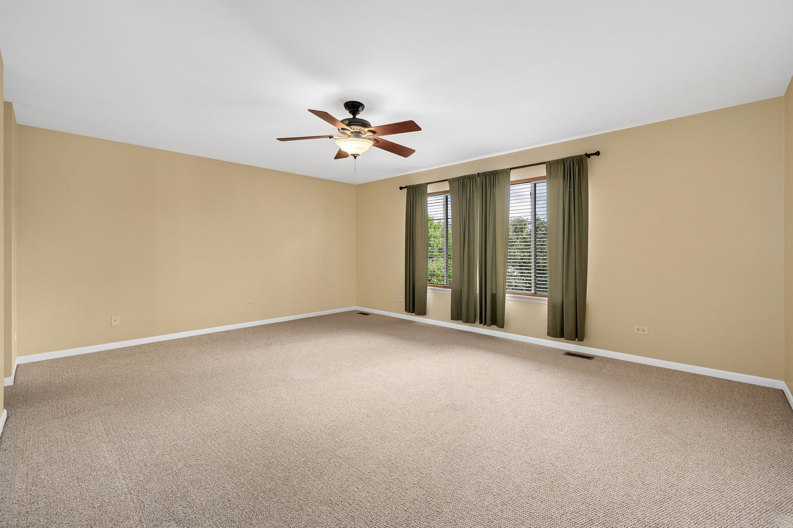 190 Christine Way, Bolingbrook, IL 60440