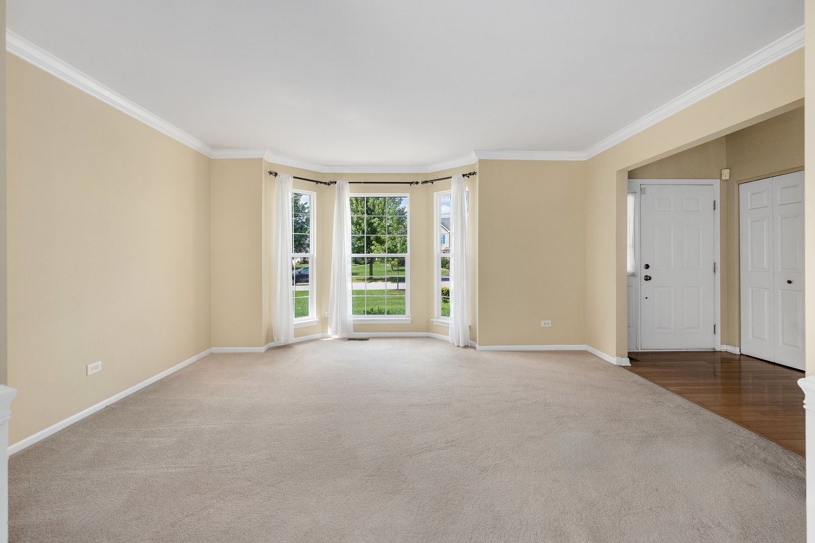190 Christine Way, Bolingbrook, IL 60440