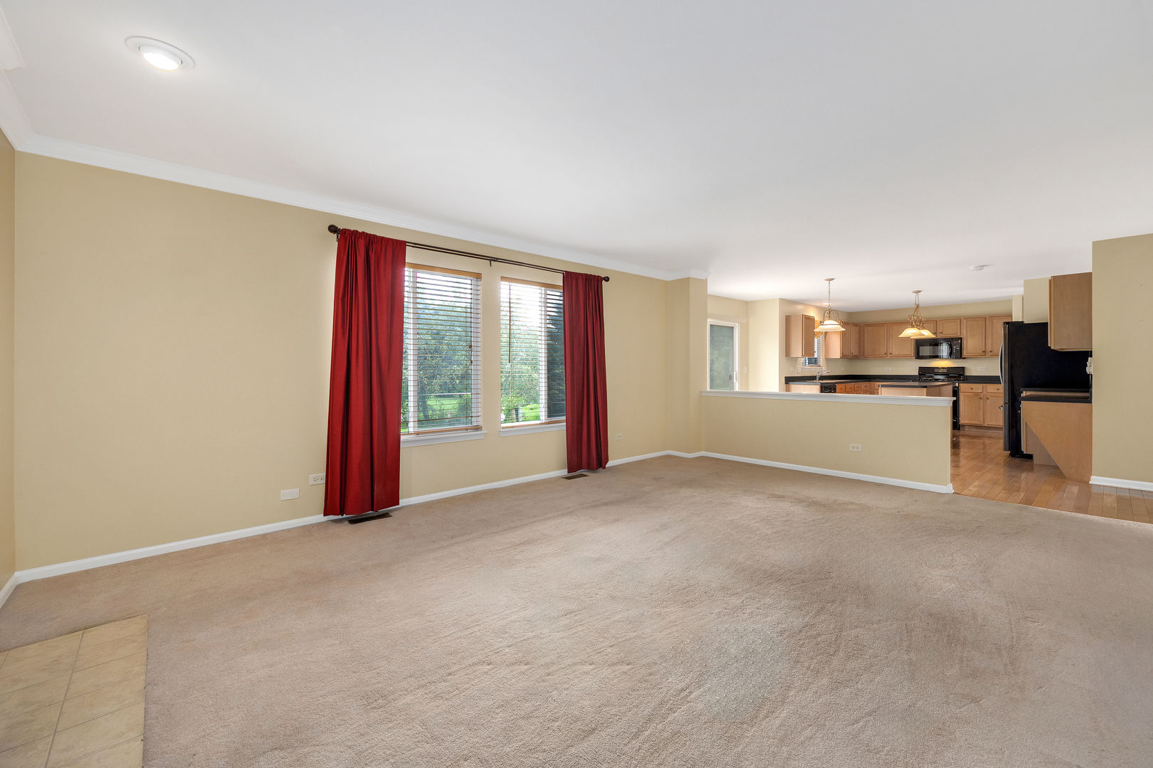 190 Christine Way, Bolingbrook, IL 60440