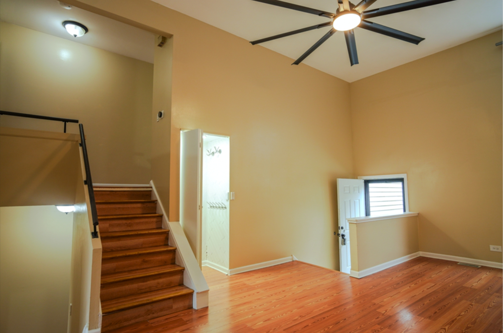 364 Cedar Tree Court, Hoffman Estates, IL 60169