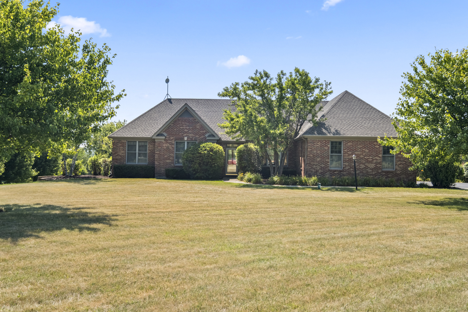 15785 N Gorham Lane, Wadsworth, IL 60083