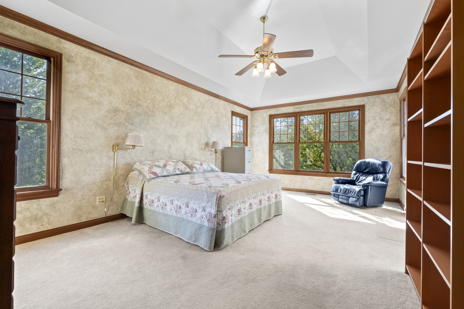 15785 N Gorham Lane, Wadsworth, IL 60083