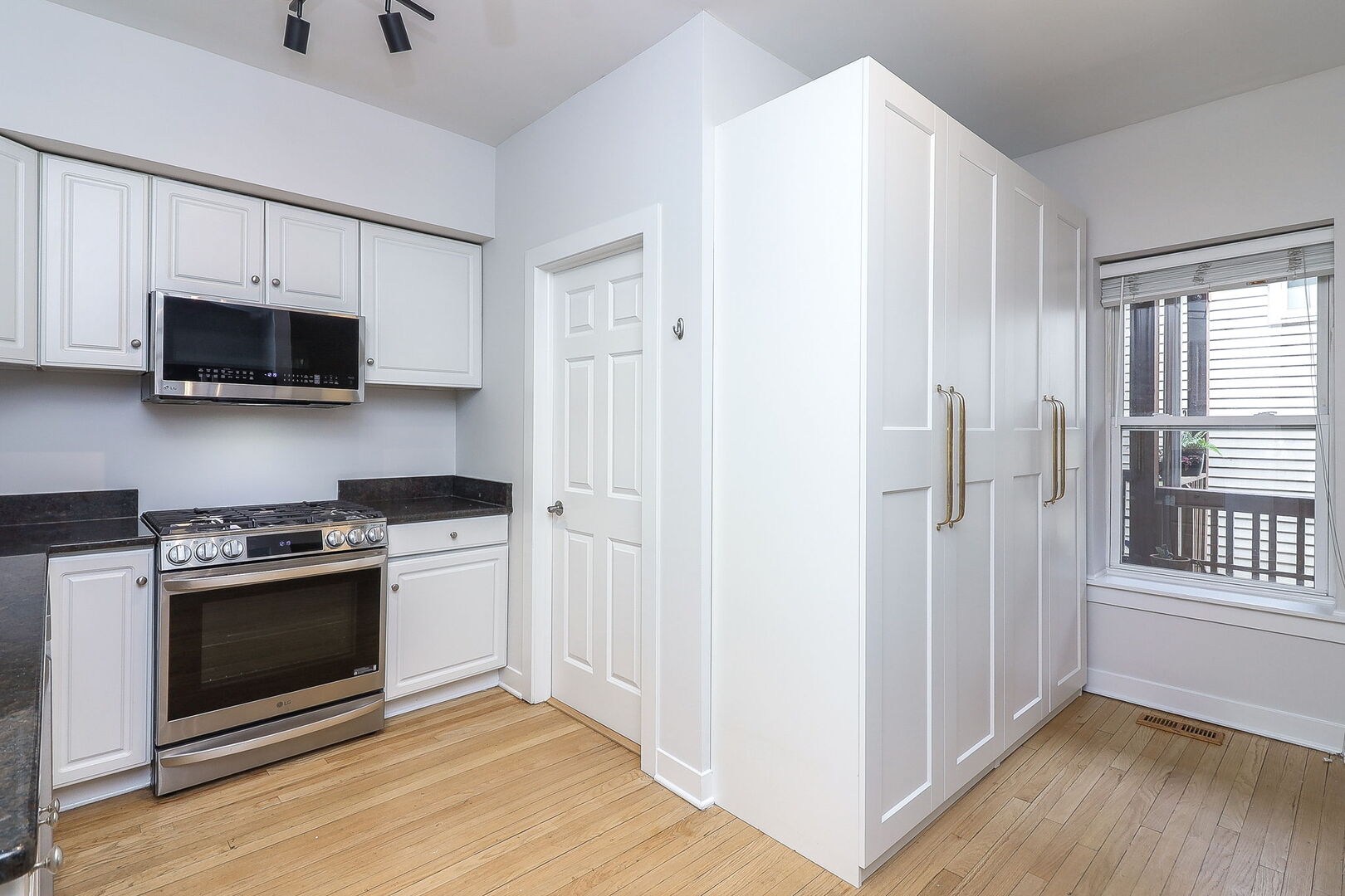 6104 N GLENWOOD Avenue #1, Chicago, IL 60660