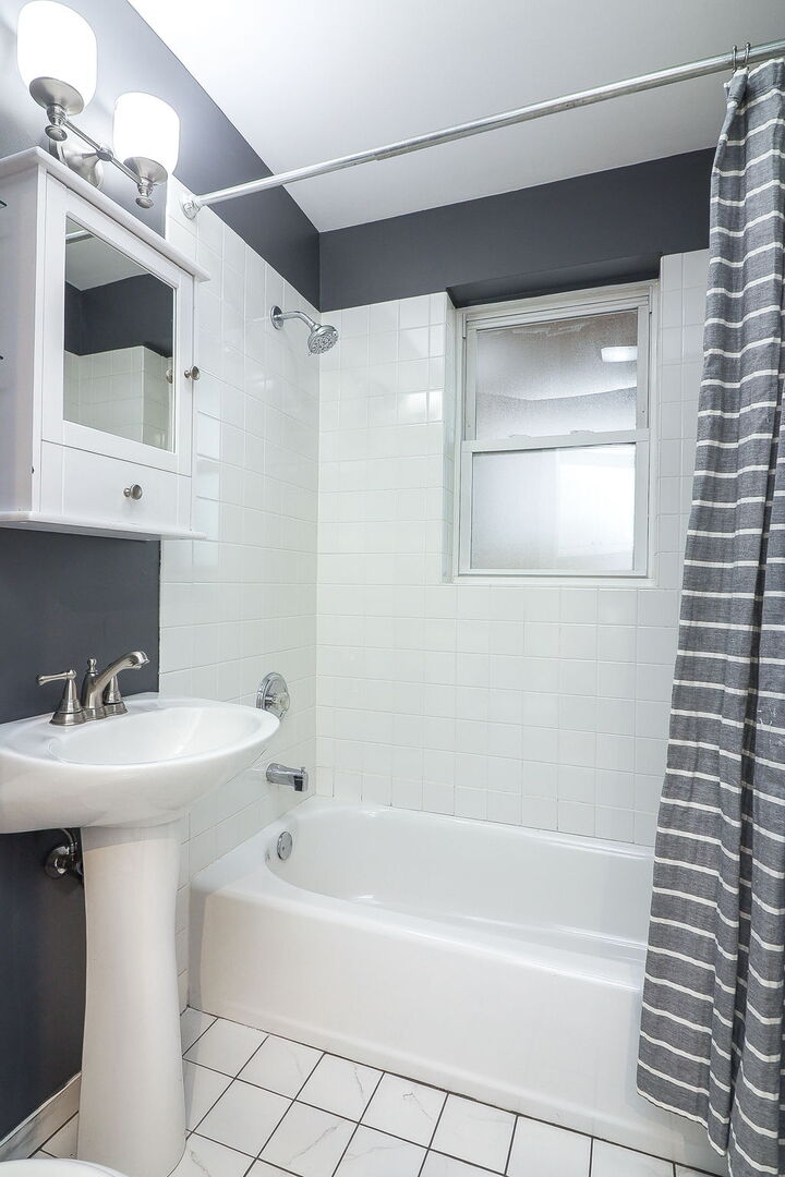 6104 N GLENWOOD Avenue #1, Chicago, IL 60660