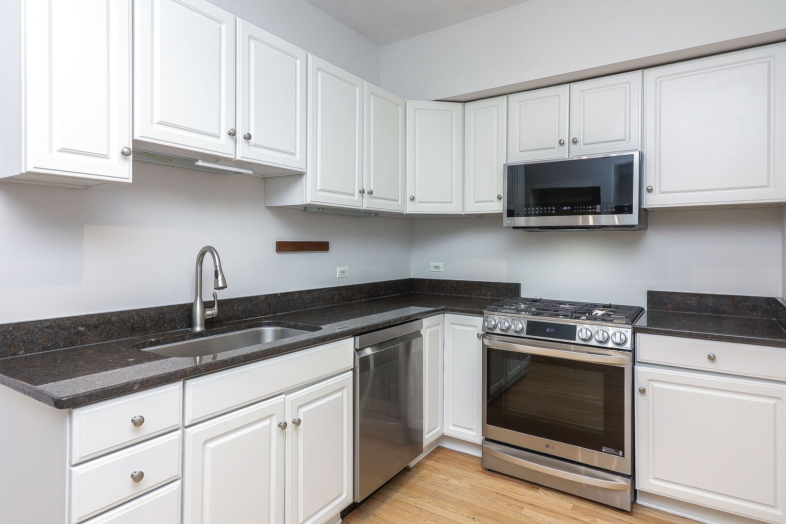 6104 N GLENWOOD Avenue #1, Chicago, IL 60660
