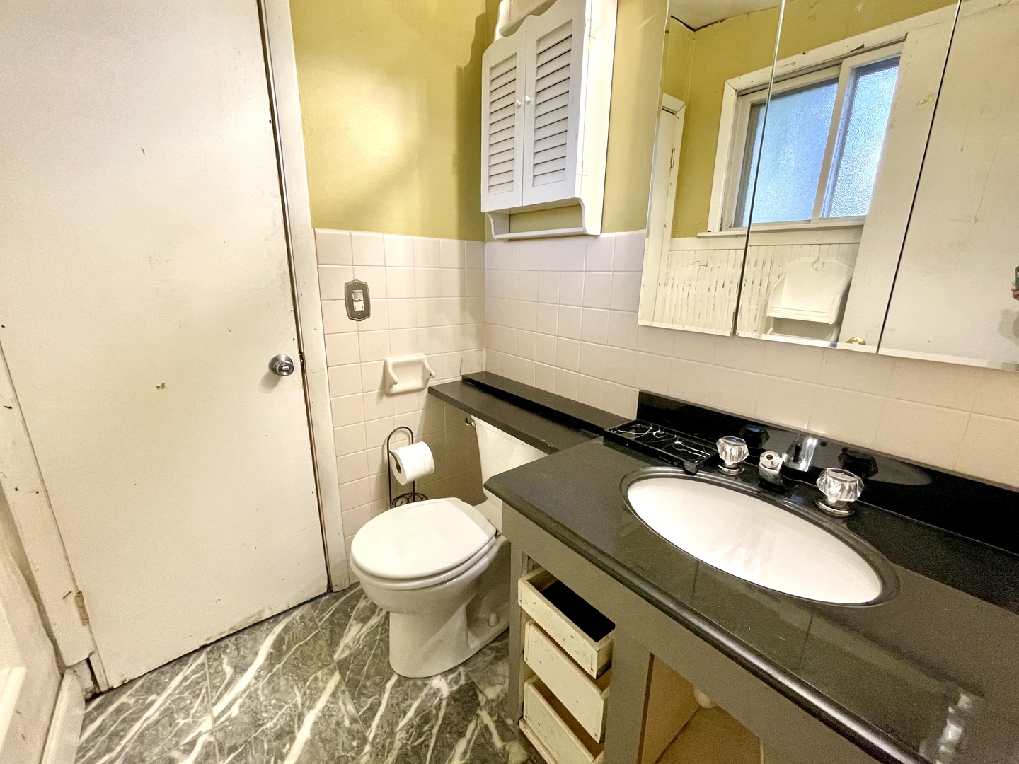 1214 N crabtree Lane, Mount Prospect, IL 60056