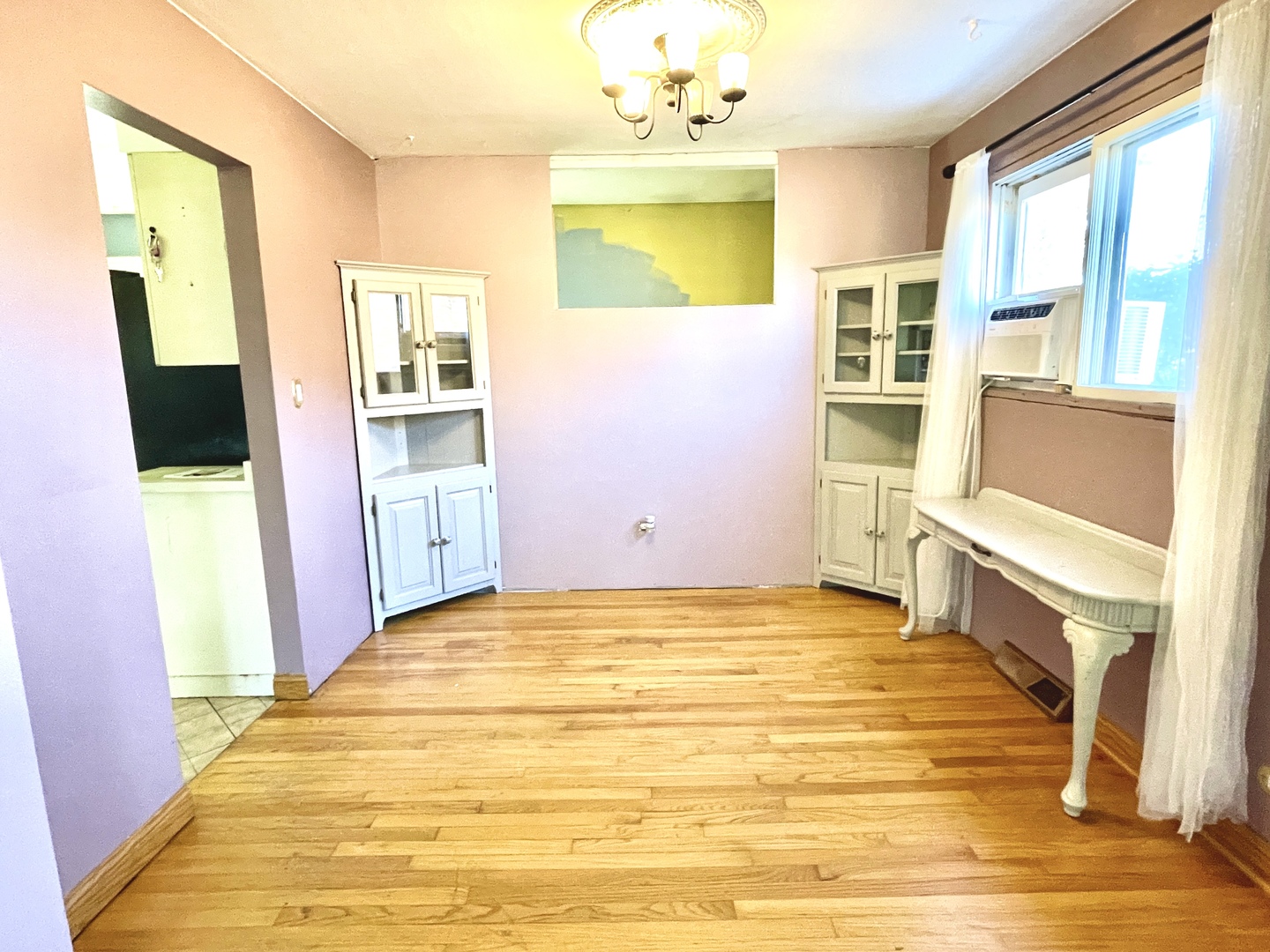 1214 N crabtree Lane, Mount Prospect, IL 60056