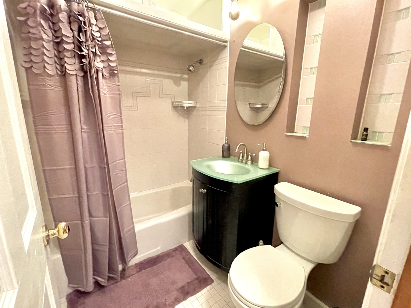 1214 N crabtree Lane, Mount Prospect, IL 60056