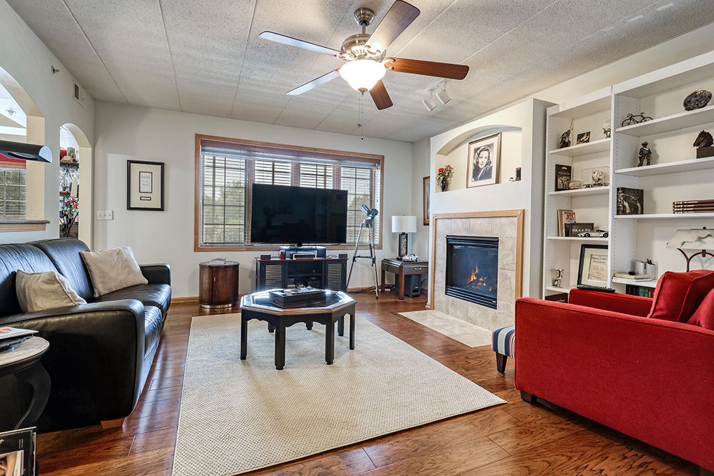 7716 GREENWAY Boulevard #1SW, Tinley Park, IL 60487