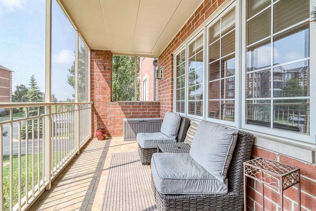 7716 GREENWAY Boulevard #1SW, Tinley Park, IL 60487