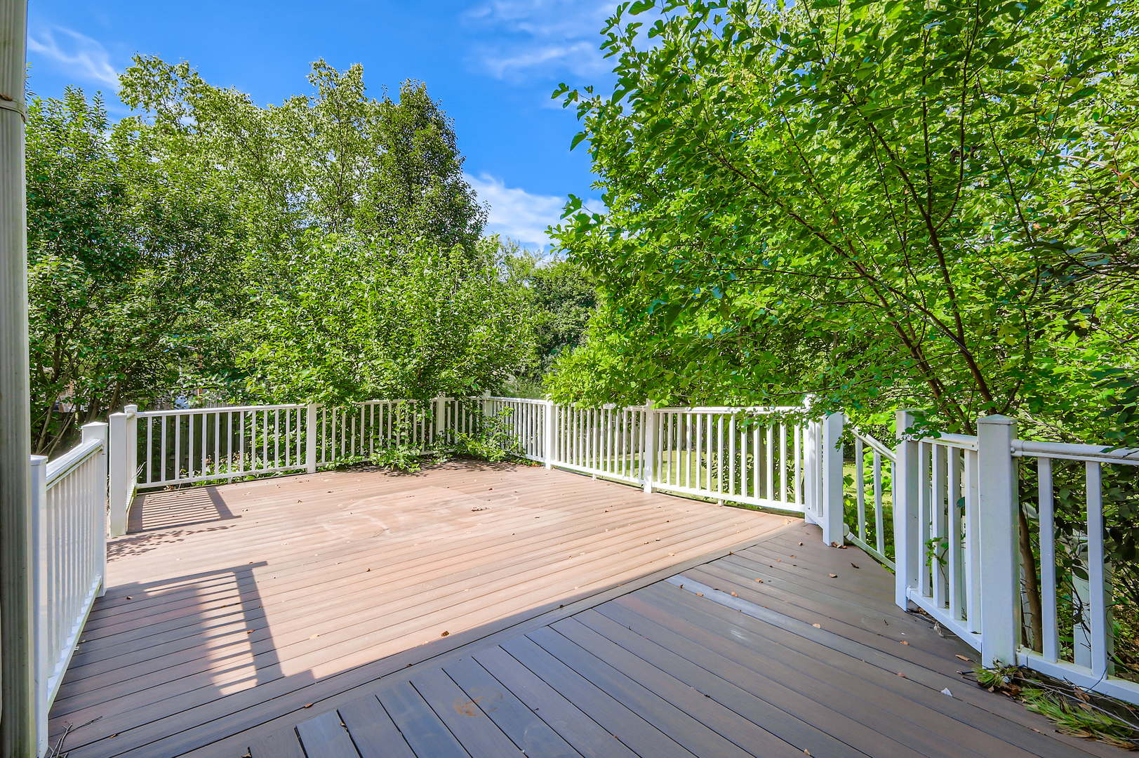 651 Anderson Drive, Lake In The Hills, IL 60156