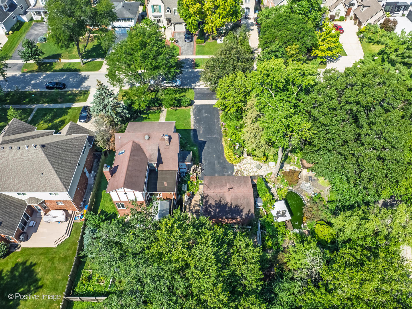 245 Middaugh Road, Clarendon Hills, IL 60514