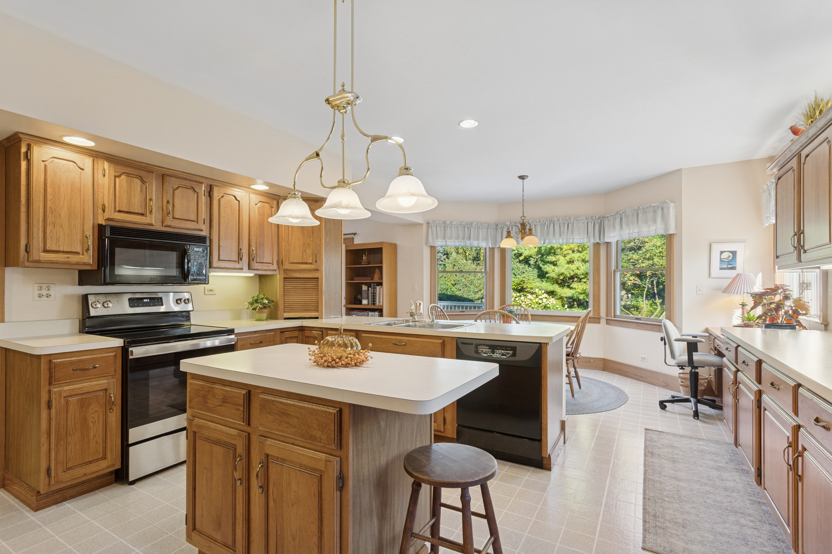 1111 Lexington Street, Wheaton, IL 60187