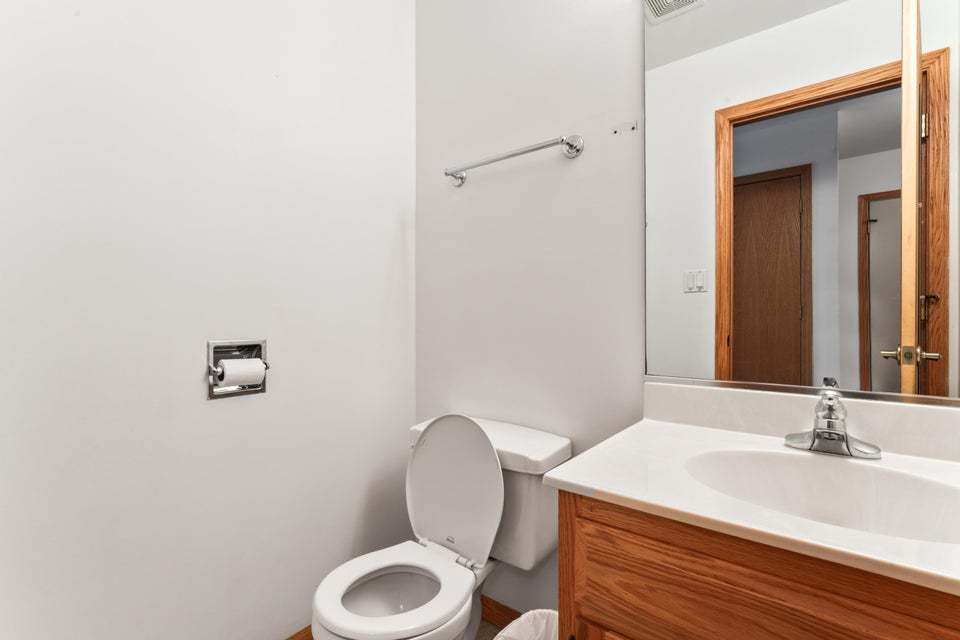 9117 Kennedy Avenue, Highland, IN 46322