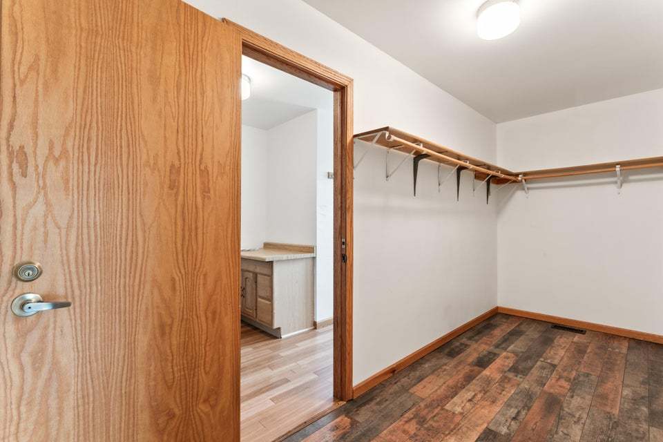 9117 Kennedy Avenue, Highland, IN 46322
