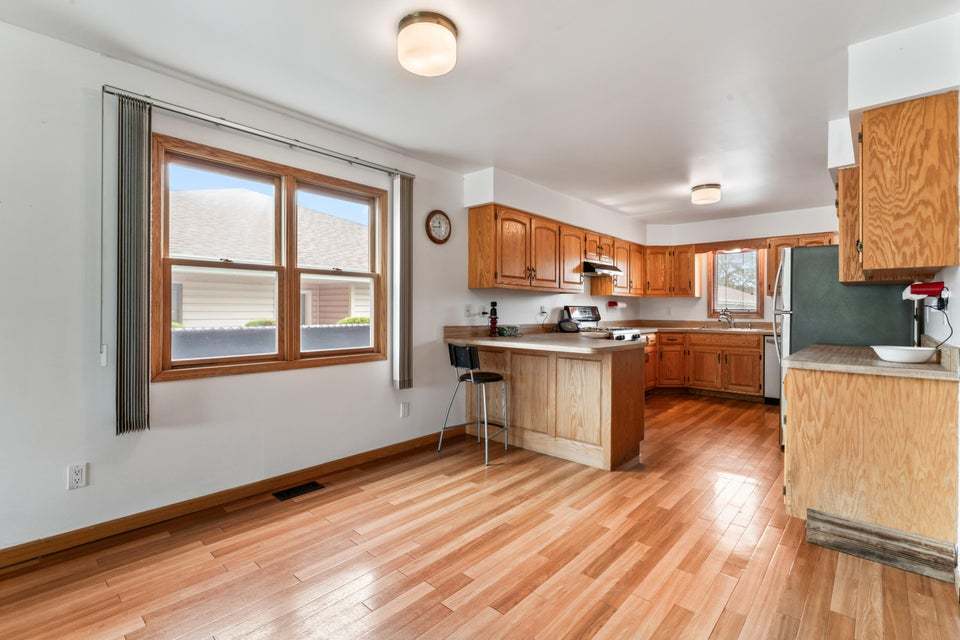 9117 Kennedy Avenue, Highland, IN 46322