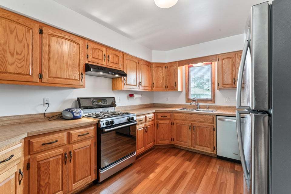 9117 Kennedy Avenue, Highland, IN 46322