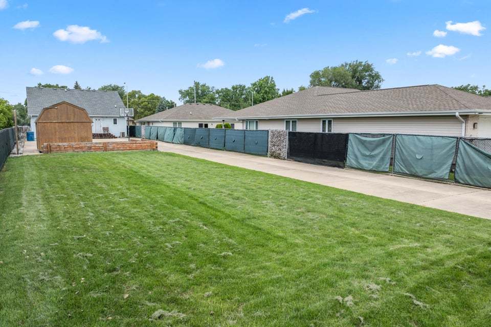 9117 Kennedy Avenue, Highland, IN 46322