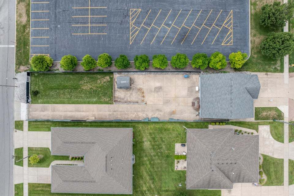 9117 Kennedy Avenue, Highland, IN 46322