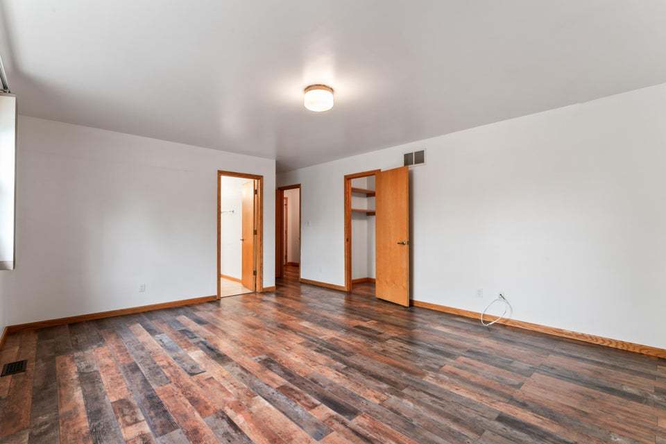 9117 Kennedy Avenue, Highland, IN 46322