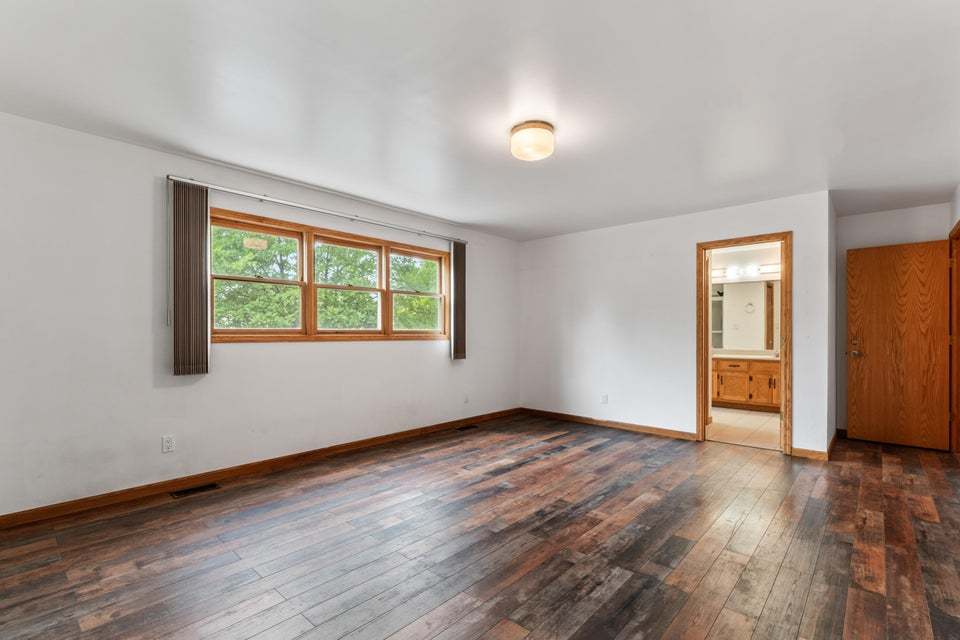 9117 Kennedy Avenue, Highland, IN 46322