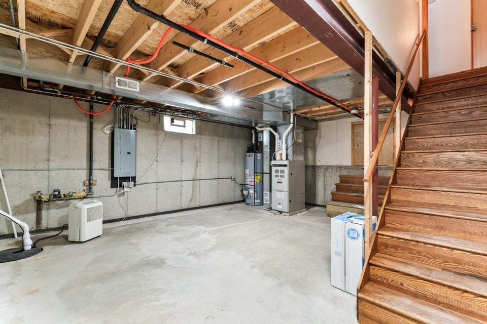 9117 Kennedy Avenue, Highland, IN 46322