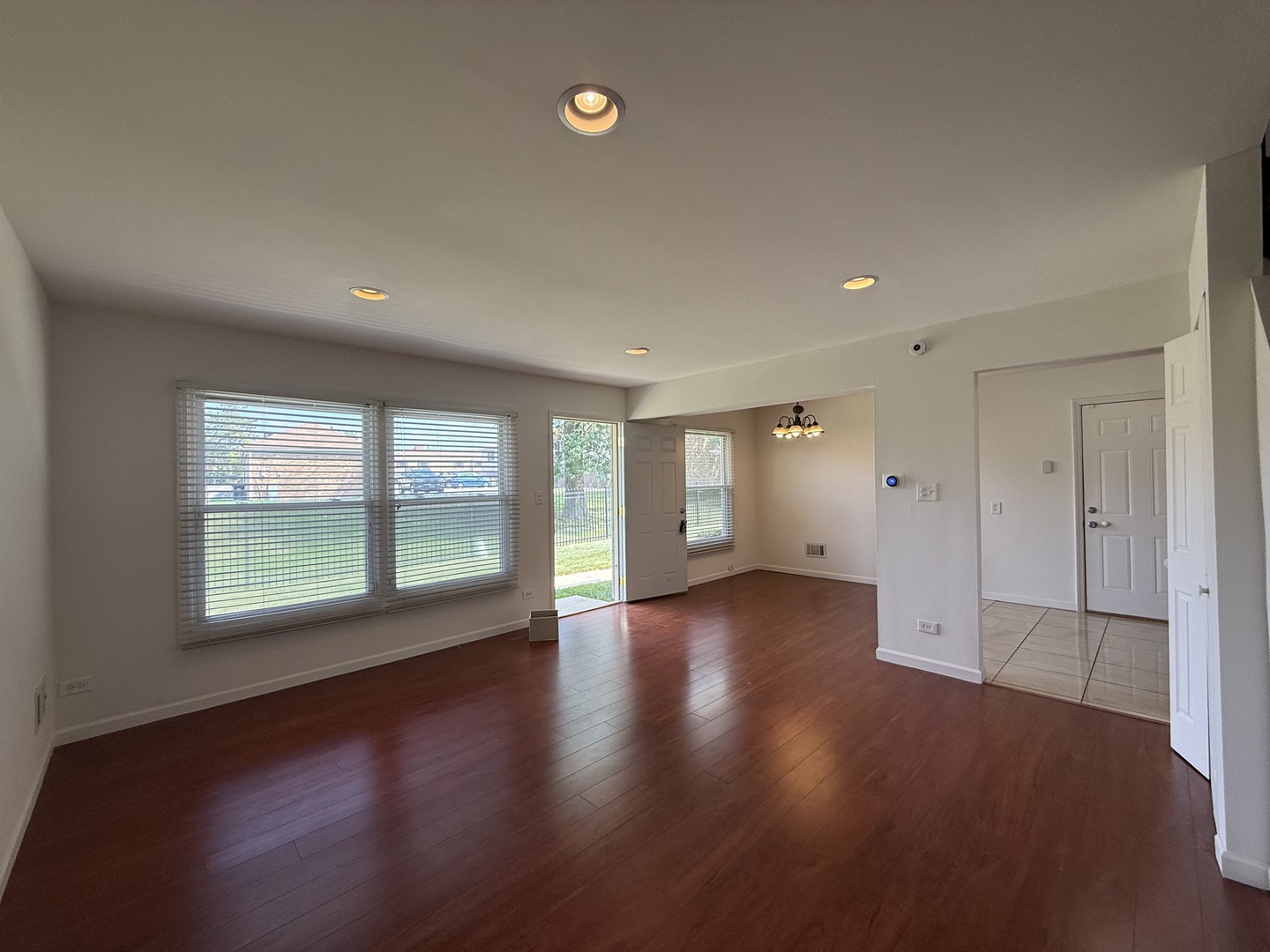 1781 QUEENSBURY Circle, Hoffman Estates, IL 60169