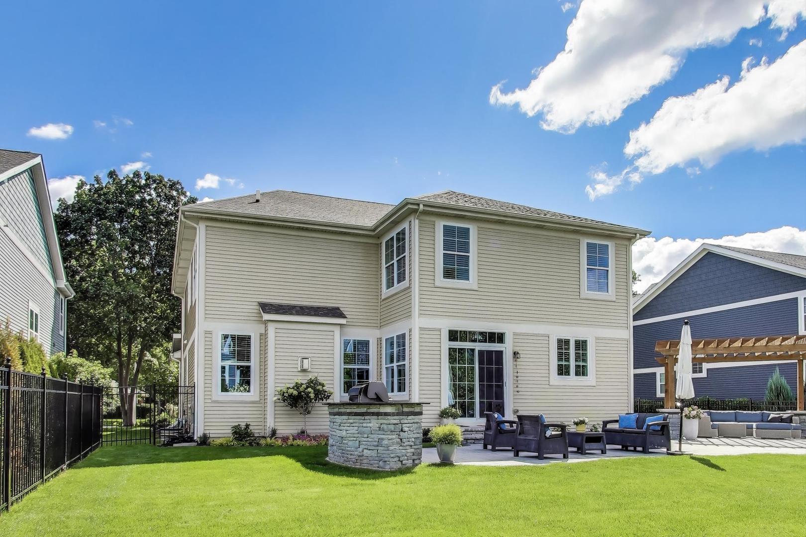 24 S Kaspar Avenue, Arlington Heights, IL 60005