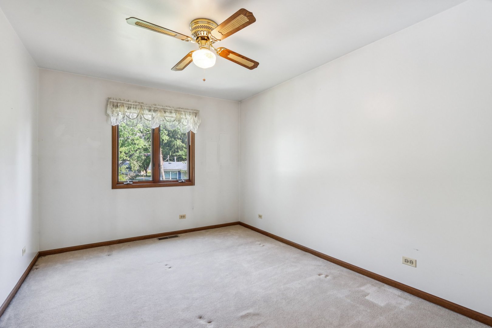 3004 Still Hill Drive, McHenry, IL 60050