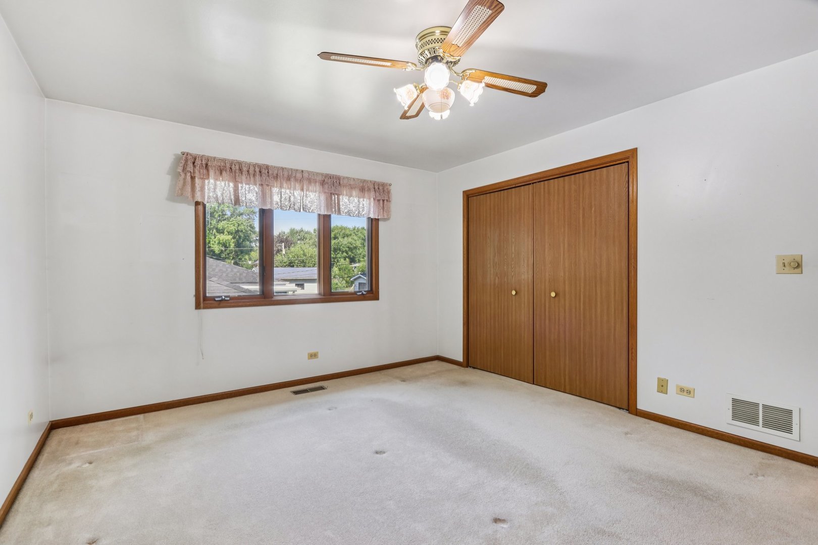 3004 Still Hill Drive, McHenry, IL 60050