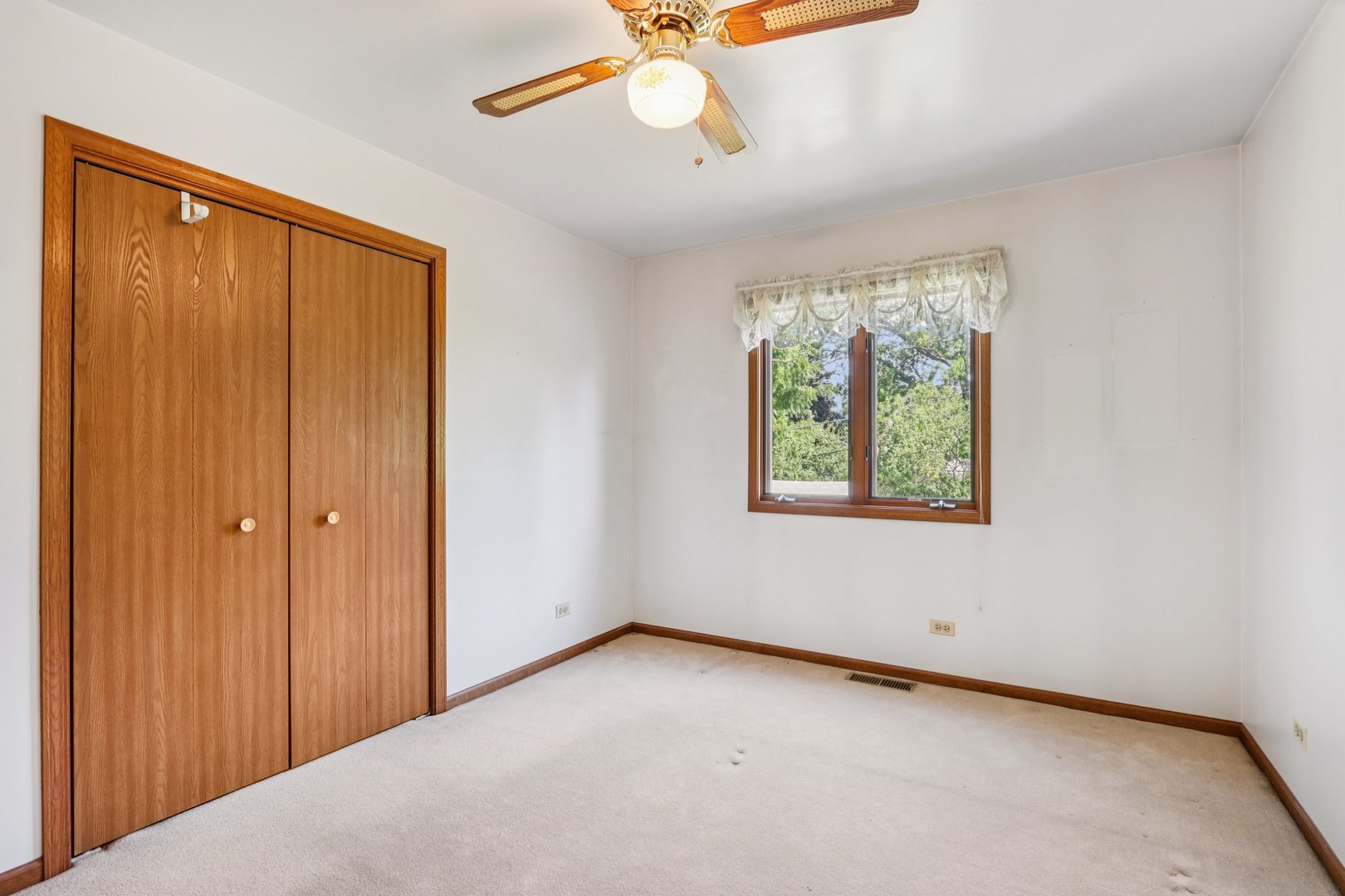 3004 Still Hill Drive, McHenry, IL 60050