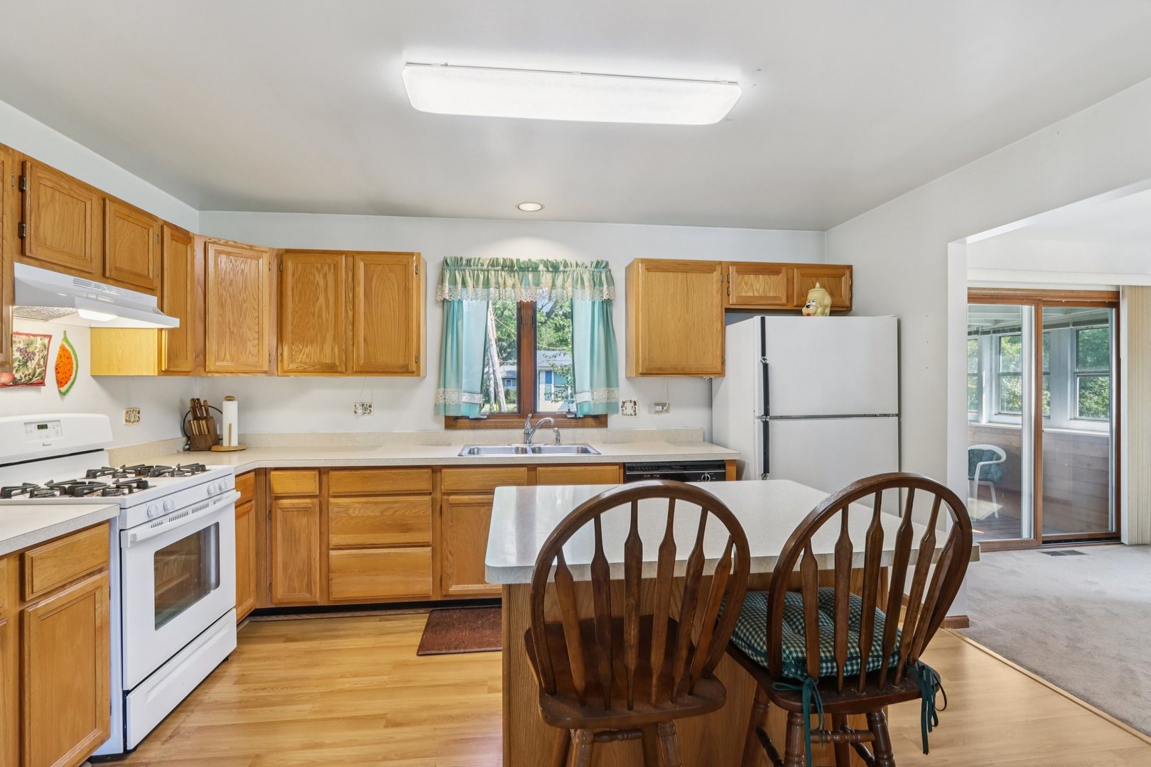 3004 Still Hill Drive, McHenry, IL 60050