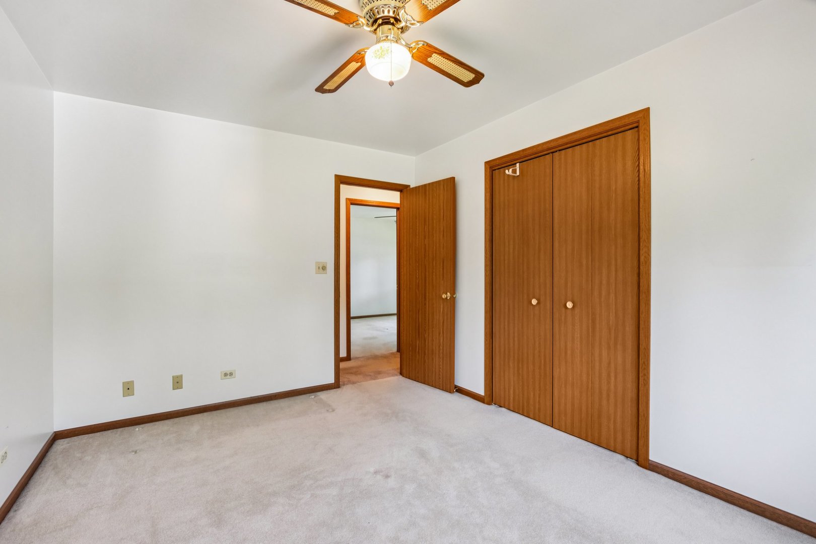 3004 Still Hill Drive, McHenry, IL 60050