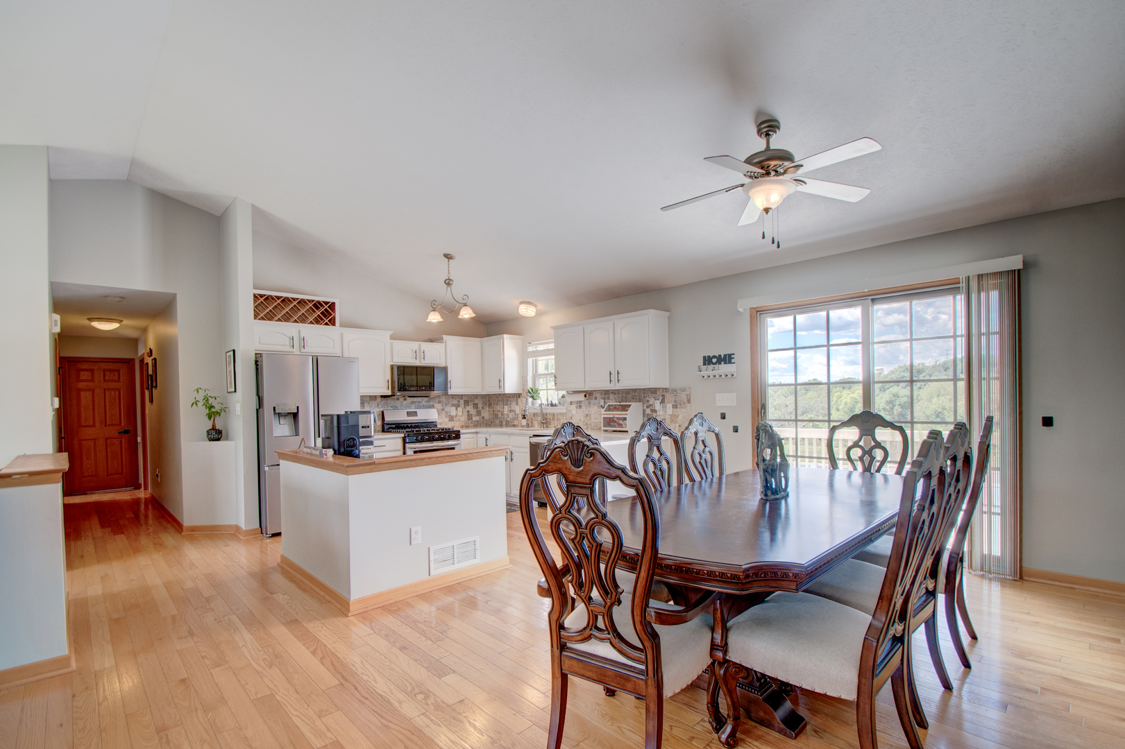 9558 Grasselli Avenue, St. John, IN 46373