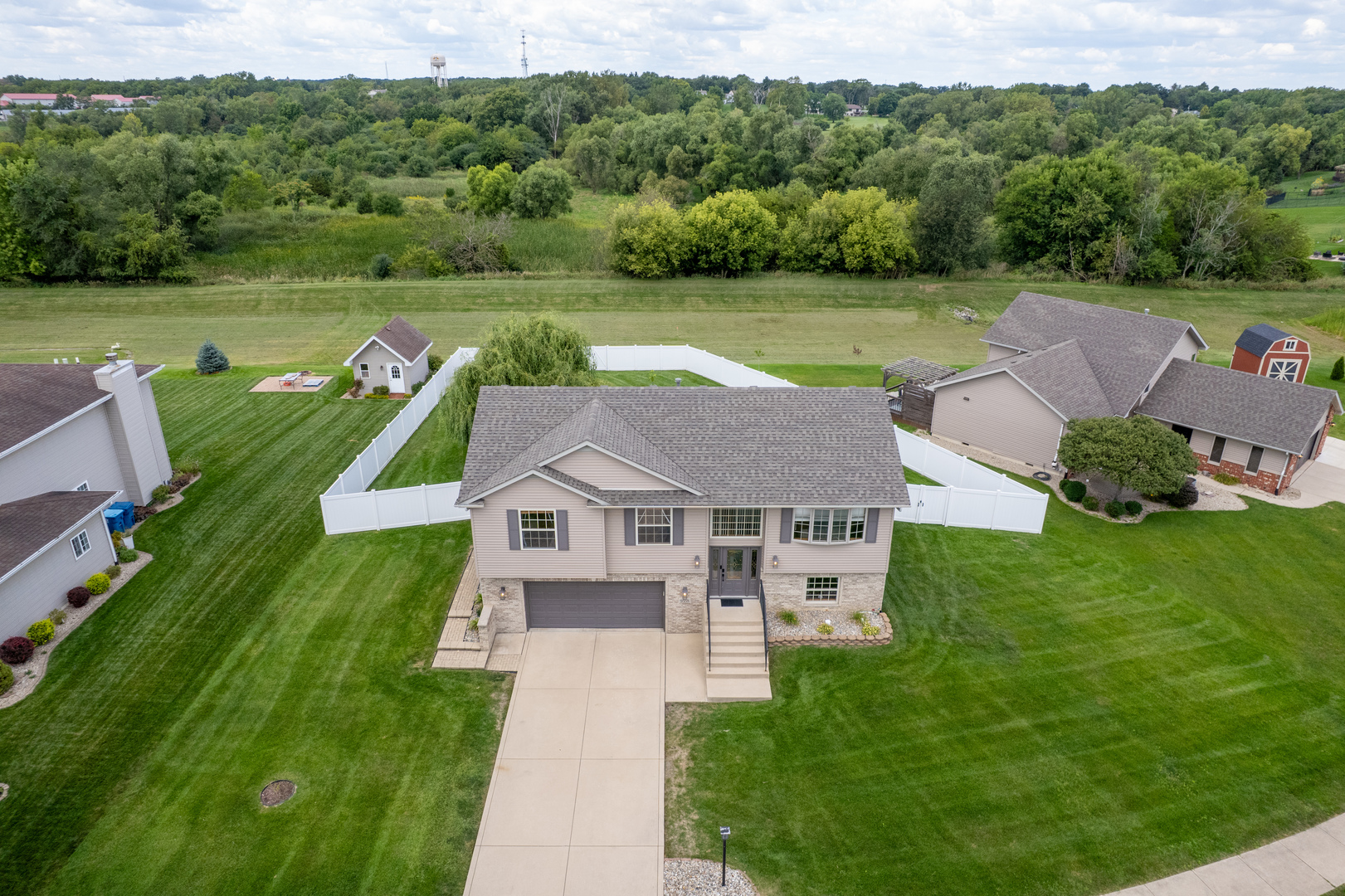 9558 Grasselli Avenue, St. John, IN 46373