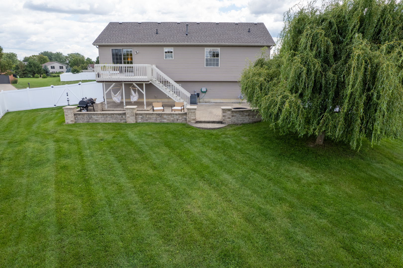 9558 Grasselli Avenue, St. John, IN 46373