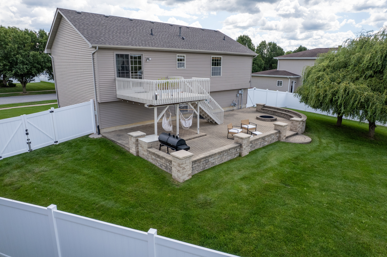 9558 Grasselli Avenue, St. John, IN 46373