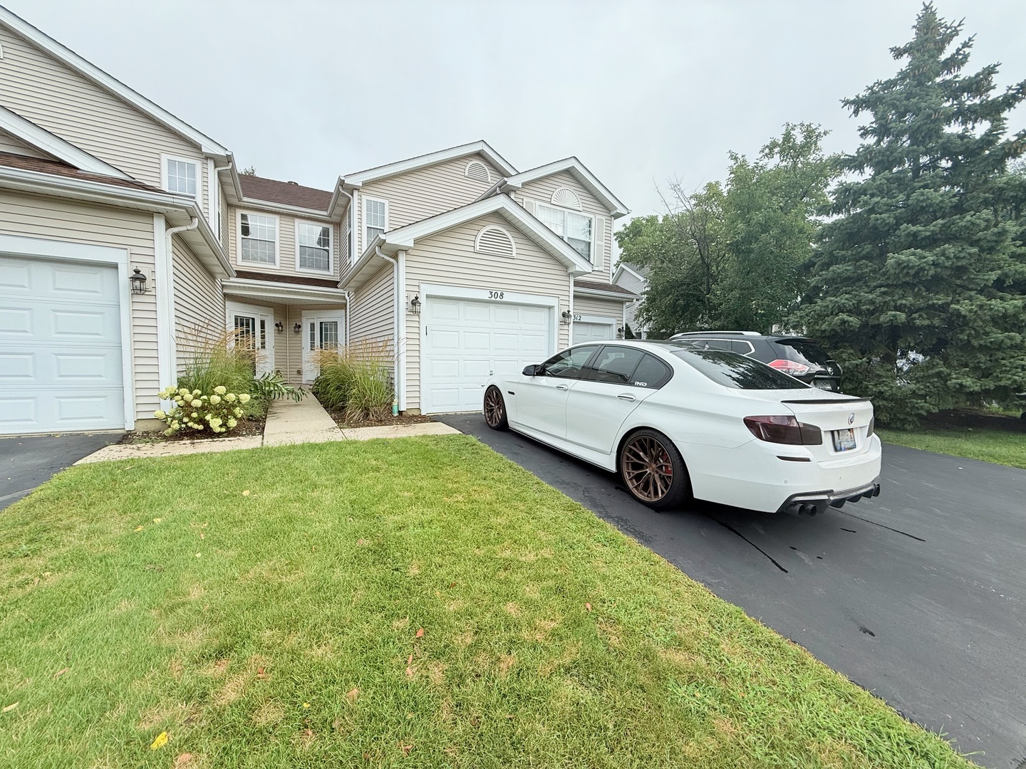 308 Glen Leven Court #308, Schaumburg, IL 60194