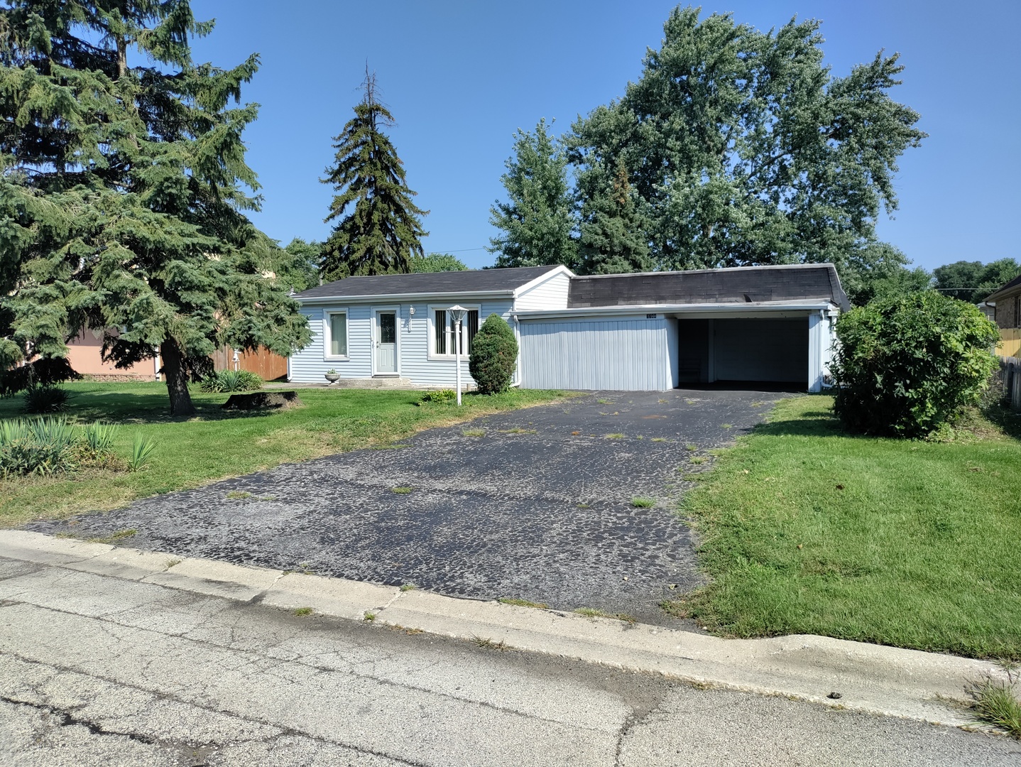 7744 W 81 Street, Bridgeview, IL 60455