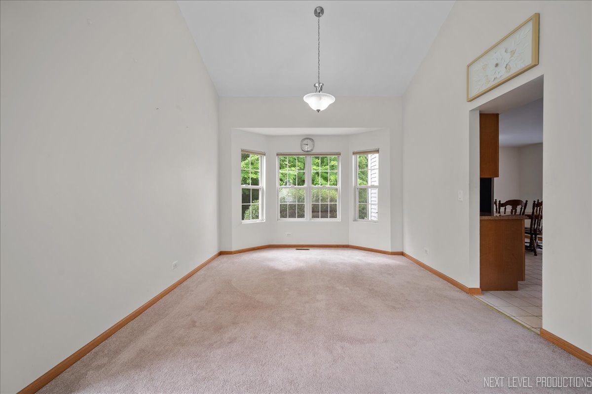 360 Thomas Drive, West Chicago, IL 60185