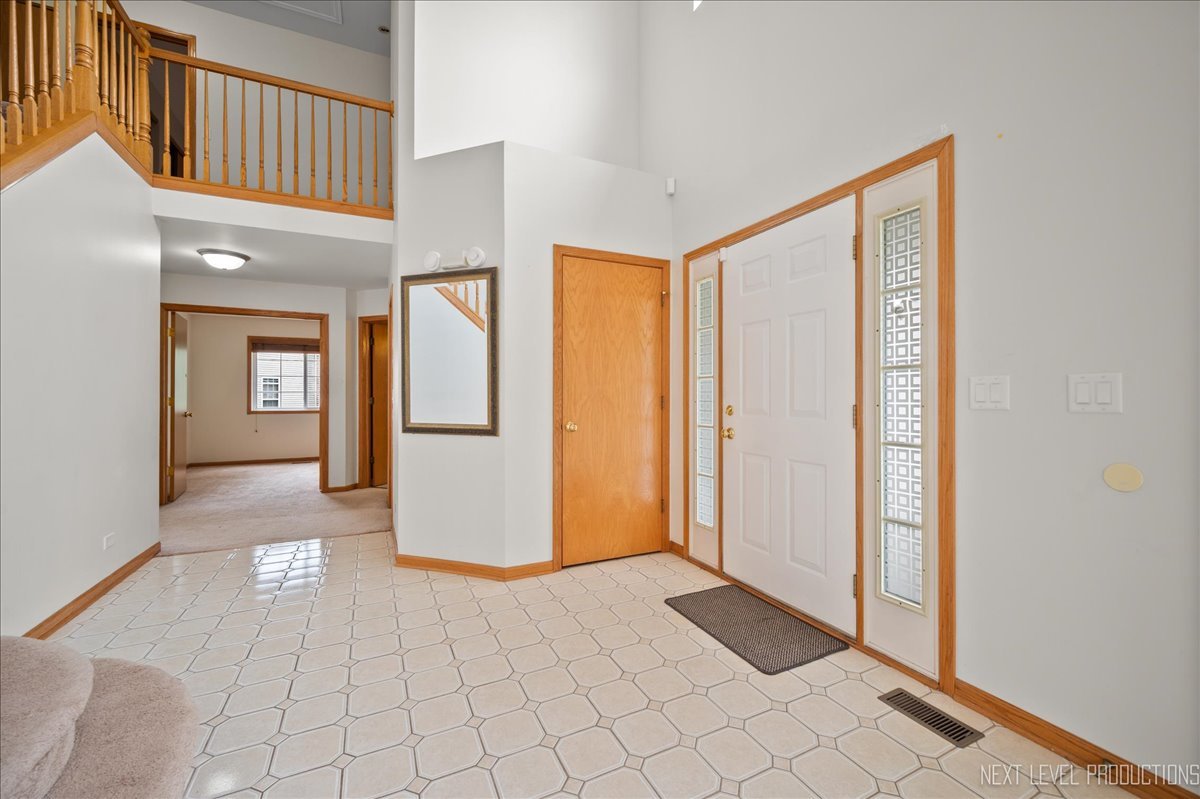360 Thomas Drive, West Chicago, IL 60185