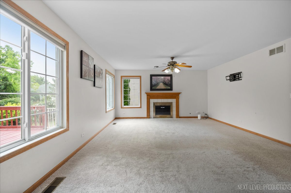360 Thomas Drive, West Chicago, IL 60185