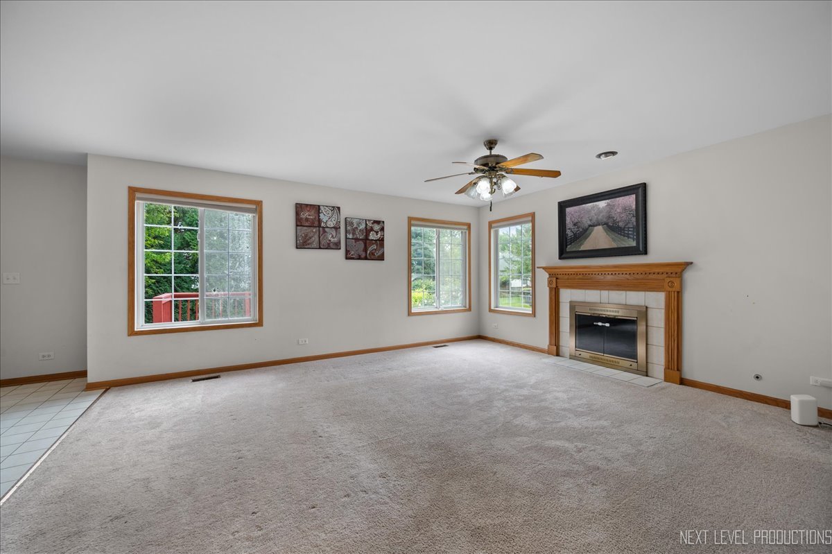 360 Thomas Drive, West Chicago, IL 60185