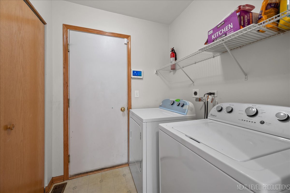 360 Thomas Drive, West Chicago, IL 60185