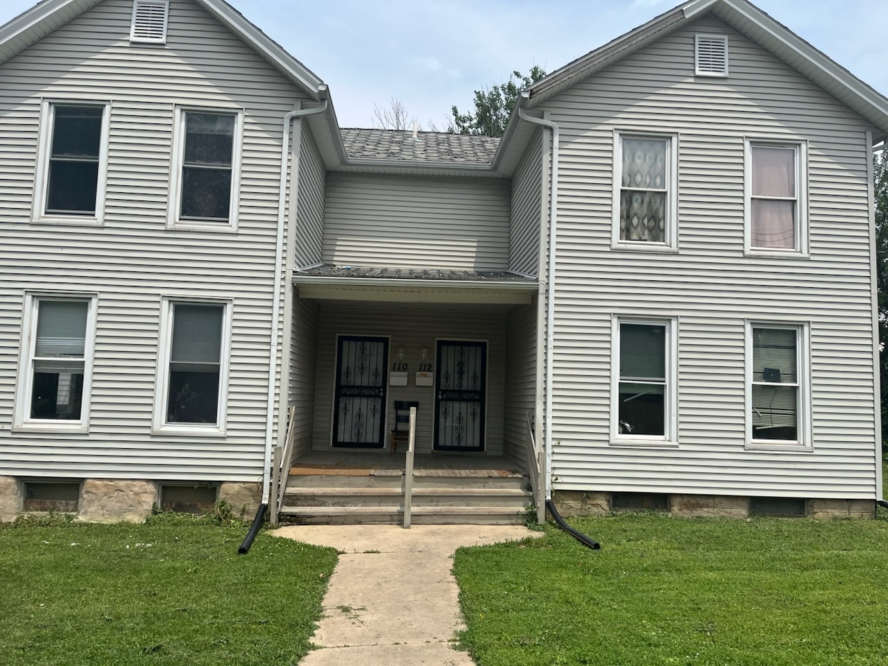 110-112 E Frank Street, Freeport, IL 61032